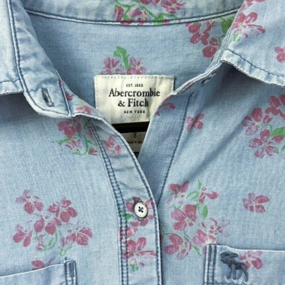 Abercrombie & Fitch Women's Denim Floral Butto Up Shirt- Size Small - Picture 6 of 12